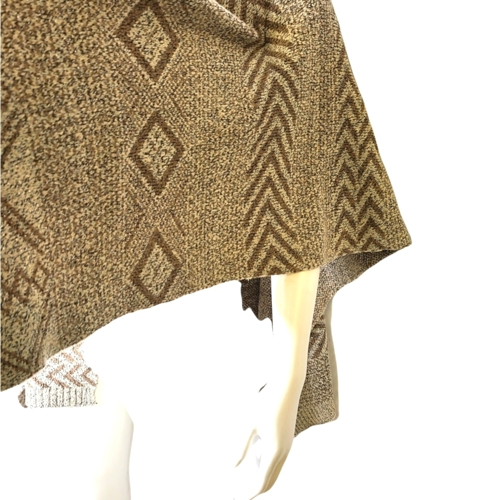 Aztec Pattern Poncho One Size - image 8